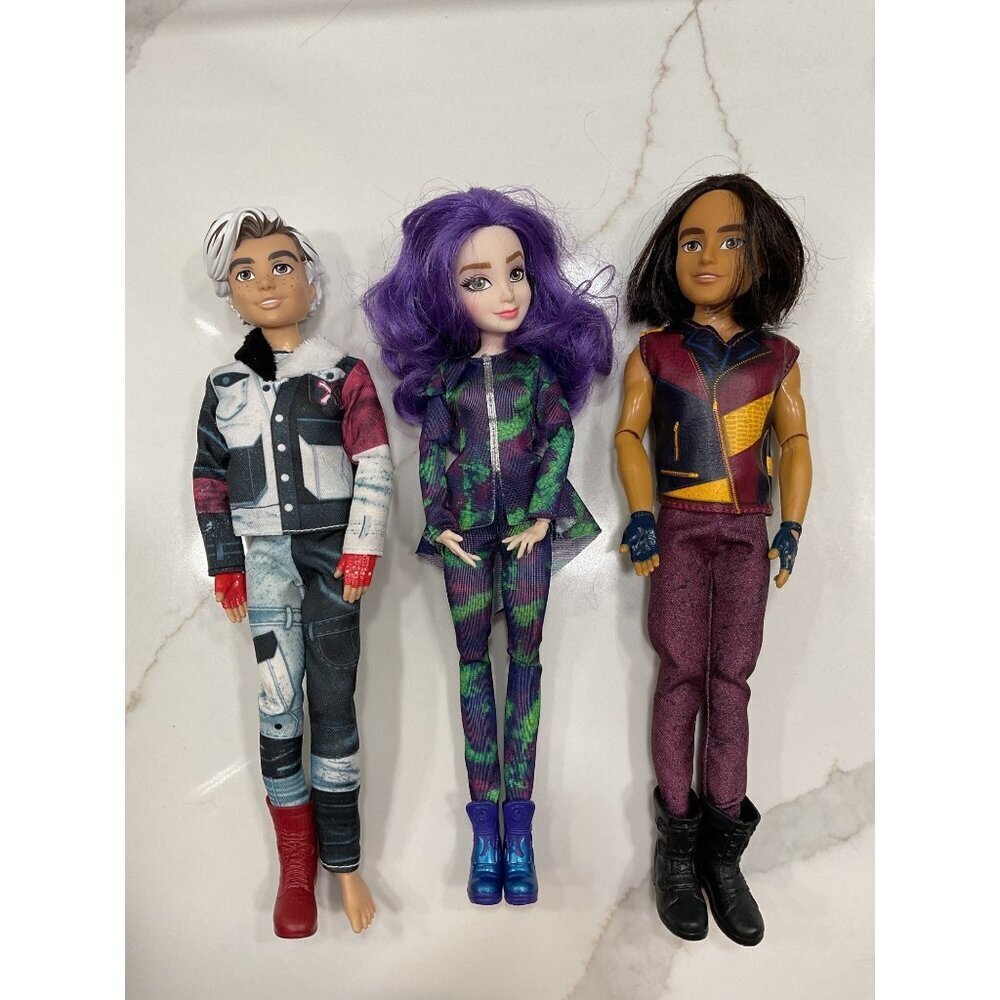 2014 Disney the Descendents Jay Isle of the Lost Fashion Doll Set of 3 Mal Jay C
